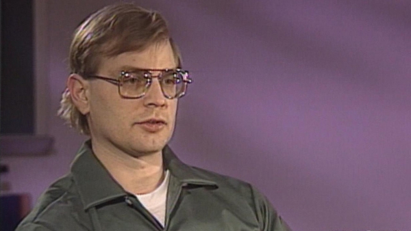 Netflix maakt miniserie 'Monster' over seriemoordenaar Jeffrey Dahmer