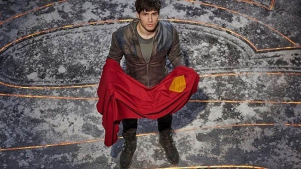 Stekker uit Superman-serie 'Krypton' en spin-off 'Lobo'
