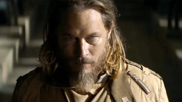 'Dune: Prophecy': de ogen van Travis Fimmel blijven intrigeren