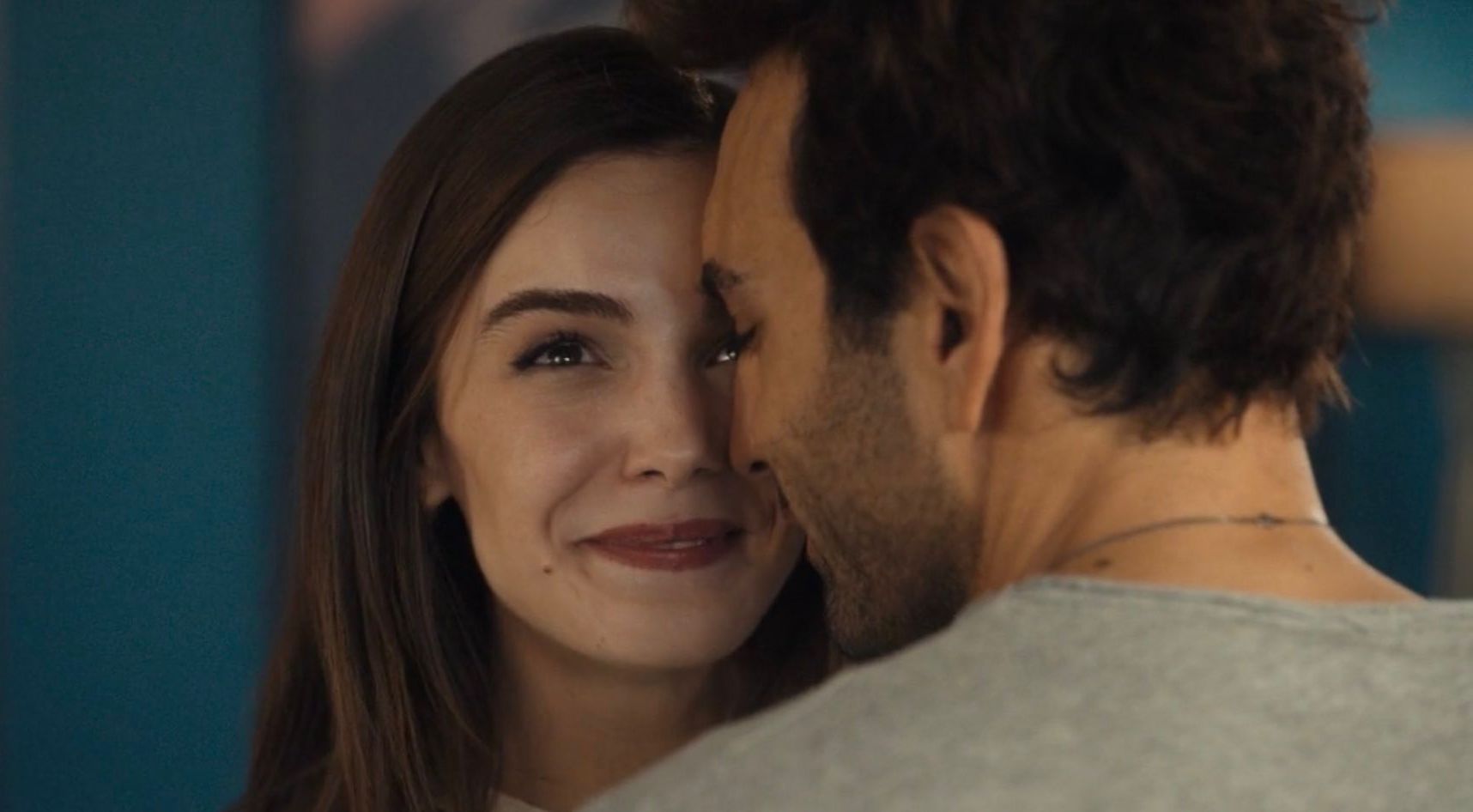 между небом и мной турецкий. турецкий сериал с демет оздемир 2022. турецкие сериалы 2022. отважный и красавица сюхан. между небом и мной турецкий.