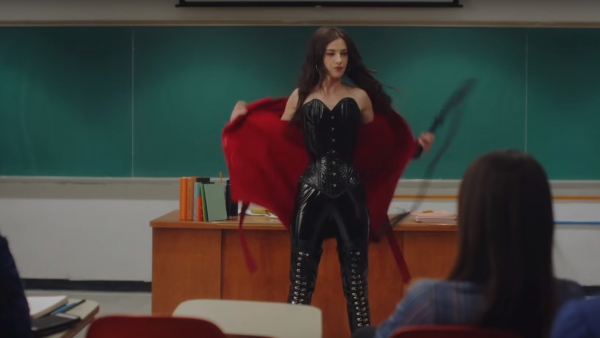 Kinky trailer Netflix-serie 'BONDiNG' over BDSM Kinky trailer Netflix-serie 'BONDiNG' over BDSM