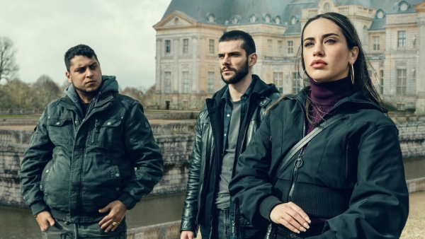 Eerste opgepompte trailer Netflix-serie 'Sky High'