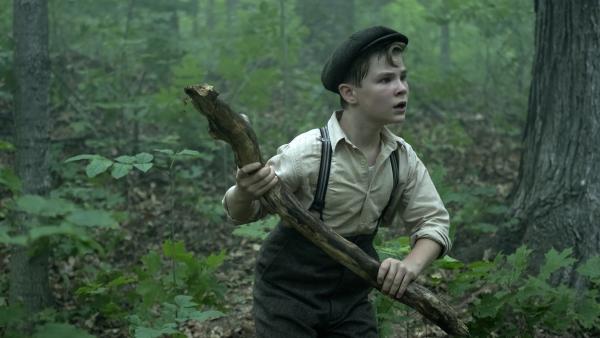 Beangstigende seriehit op HBO Max met een 7,7 op IMDb krijgt midden in het seizoen een nieuwe trailer, bekijk 'm hier!