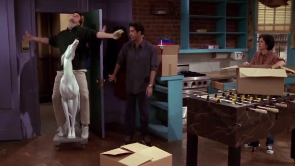Je raadt nooit van wie Joey's hondenbeeld uit 'Friends' echt was