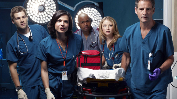 Deze 'Grey’s Anatomy'-kloon staat op een aandoenlijke 0% op Rotten Tomatoes Deze 'Grey’s Anatomy'-kloon staat op een aandoenlijke 0% op Rotten Tomatoes