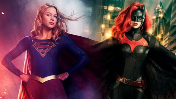 Batwoman en Supergirl samen op nieuwe setfoto 'Elseworlds'!
