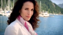 Andie MacDowell in thriller-serie 'Wireless'