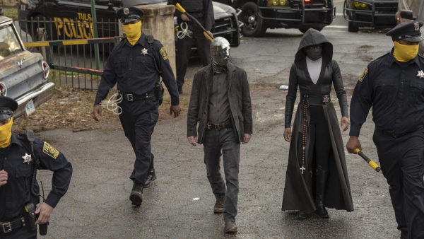 'Immens sterke 'Watchmen' moet een tweede seizoen krijgen'