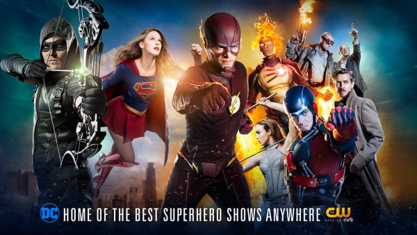 Team-up poster met Supergirl, The Flash, Arrow en Legends
