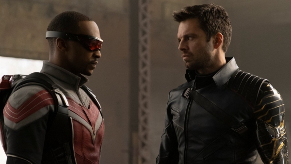 Krachtige foto 'The Falcon and the Winter Soldier'