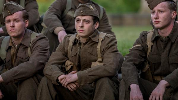 Ondergewaardeerd en gewoon op HBO Max: deze serie met het gezicht van 'House of Guinness' moet je zien