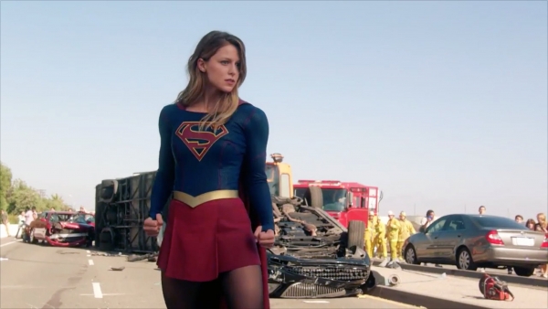 Kans op 2e seizoen 'Supergirl' groot