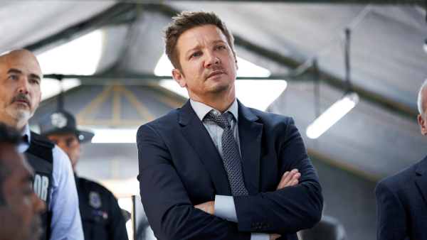 Productie 'Mayor of Kingstown' seizoen 3 eindelijk van start na revalidatie Jeremy Renner