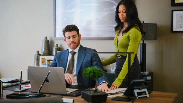 Eerste recensies voor 'Suits: LA': is de nieuwe 'Suits' top of flop? Eerste recensies voor 'Suits: LA': is de nieuwe 'Suits' top of flop?