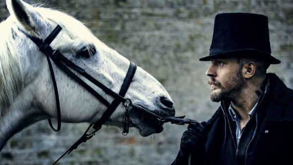 Tom Hardy in keiharde nieuwe gangsterserie van Guy Ritchie Tom Hardy in keiharde nieuwe gangsterserie van Guy Ritchie