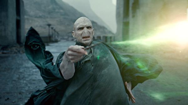 Ralph Fiennes sluit comeback in HBO's 'Harry Potter' uit en schuift verrassende naam naar voren