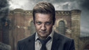 Jeremy Renner na lang herstel terug in 'Mayor of Kingstown' S3-trailer