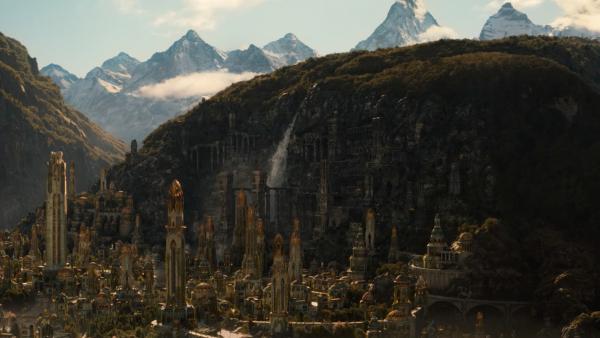 Eén van de duurste projecten ooit in de tv-geschiedenis en er is veel kritiek: Prime Video gaat er toch gewoon mee door