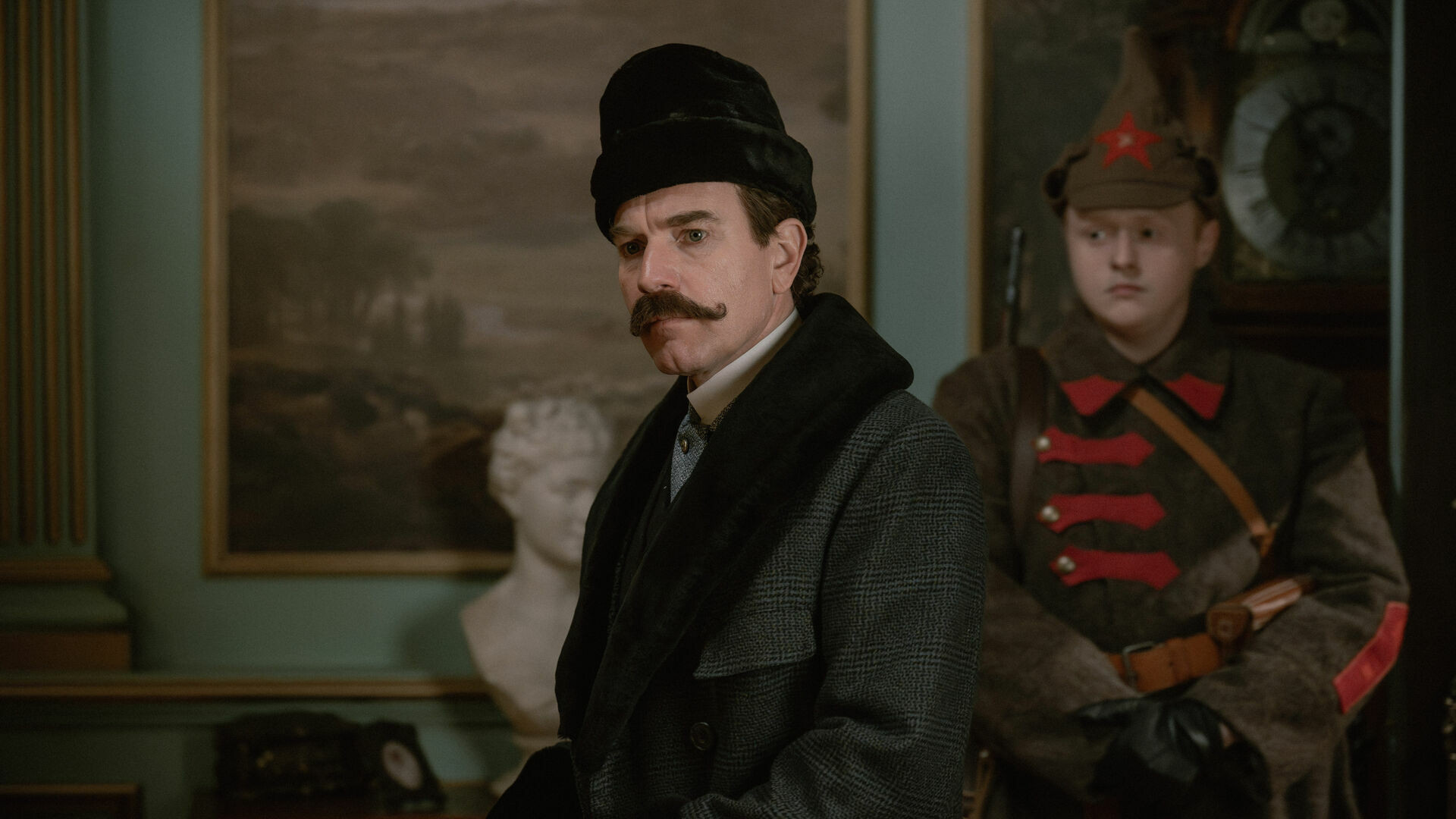 Recensie 'A Gentleman in Moscow': Ewan McGregor als Russische Rapunzel