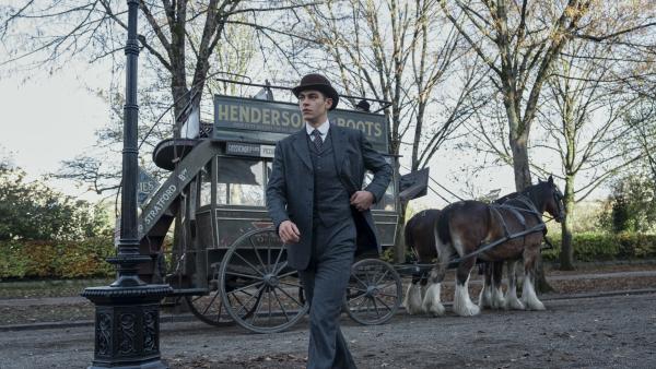 Onweerstaanbare detectiveserie pakt publiek volledig in op Prime Video, nog maar net beschikbaar maar toch al in 39 landen de meest bekeken serie van allemaal