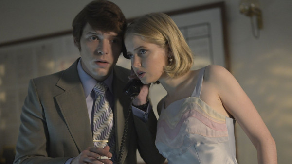 Deze bloedstollende Britse miniserie heeft een Nederlands tintje: "reptielachtige dreiging"