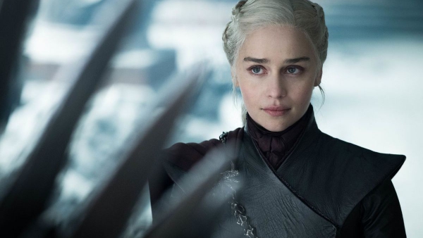 Emilia Clark tekent mogelijk voor HBO Max-serie