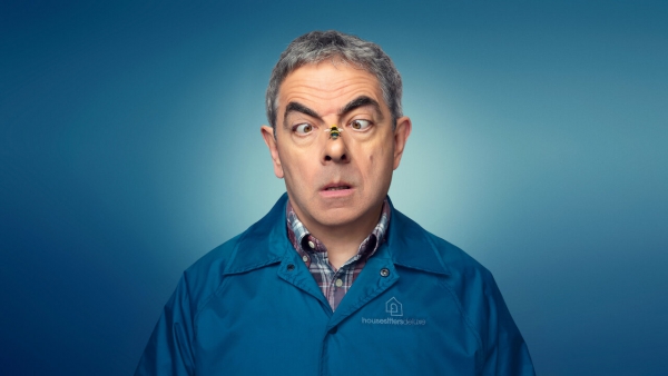 Nieuwe bizarre teaser van nieuwe Netflix-serie 'Man vs. Bee' met Rowan Atkinson