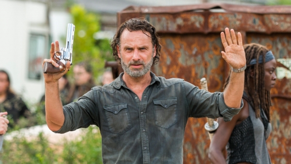 Rick's hand moet eraf in 'The Walking Dead'