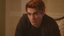 Het cancellen van 'Riverdale' roept bij hoofdrolspeler KJ Apa mix aan emoties op Het cancellen van 'Riverdale' roept bij hoofdrolspeler KJ Apa mix aan emoties op