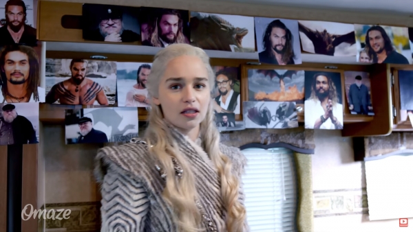 Emilia Clarke op set 'Game of Thrones' seizoen 8