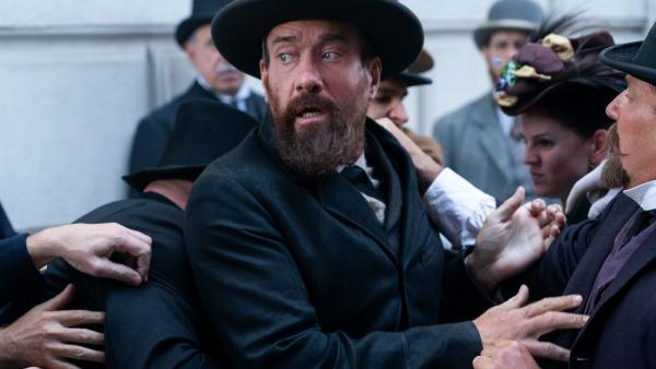 Netflix lanceert de eerste trailer voor grote november-serie 'Death by Lightning'