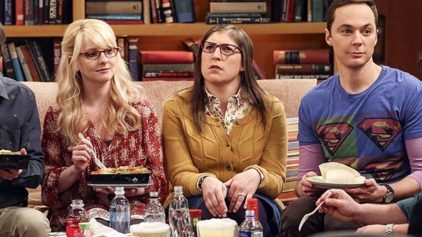 AI slaat weer toe, 'The Big Bang Theory'-hoofdrolspelers wisselen van sekse!