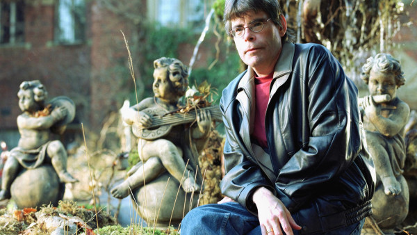 Wist jij dat Stephen King ooit een Marvel-stripboek maakte gebaseerd op een van zijn bestsellers? Wist jij dat Stephen King ooit een Marvel-stripboek maakte gebaseerd op een van zijn bestsellers?