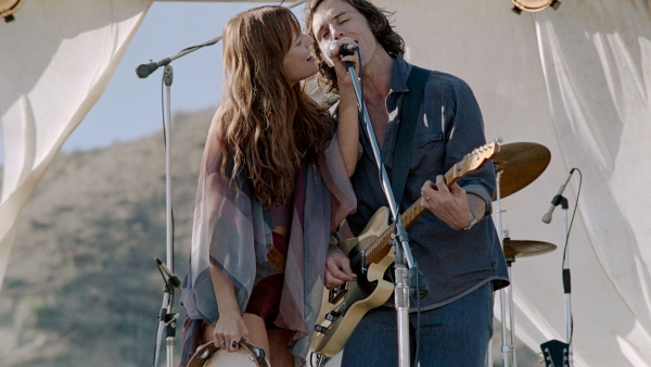 Veranderingen 'Daisy Jones & The Six' heel logisch