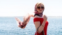 Compleet andere Julia Garner uit 'Ozark' in trailer 'Inventing Anna' van Netflix