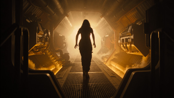 Disney+ pakt gigantisch uit met deze overweldigende sciencefiction serie: Disney+ pakt gigantisch uit met deze overweldigende sciencefiction serie: "Aliens maken slagveld van de aarde!"