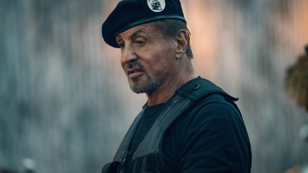 Vanaf morgen neemt Sylvester Stallone Netflix over met explosieve actieflop