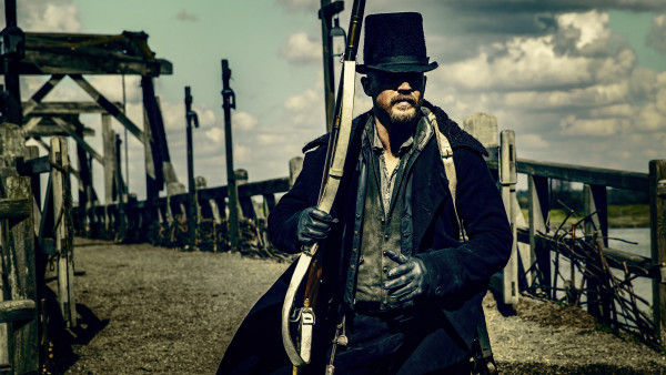 Tom Hardy's nieuwe gangsterserie krijgt een officiële premièredatum Tom Hardy's nieuwe gangsterserie krijgt een officiële premièredatum