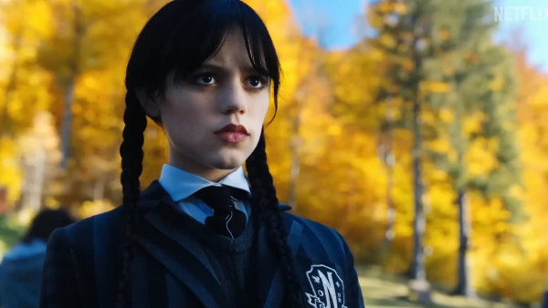 Rol Christina Ricci onthult in trailer 'Wednesday'