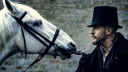 Met een 8,3 op IMDb is Tom Hardy's 'Taboo' een van de beste thrillerseries die je moet bekijken