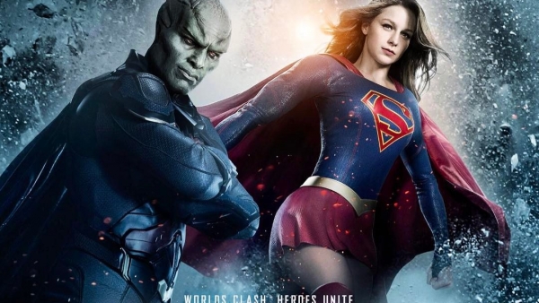 Martian Manhunter op poster 'Supergirl'