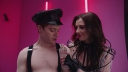 Nieuw op Netflix: Bizarre momenten in sekskelders in 'Bonding' seizoen 2