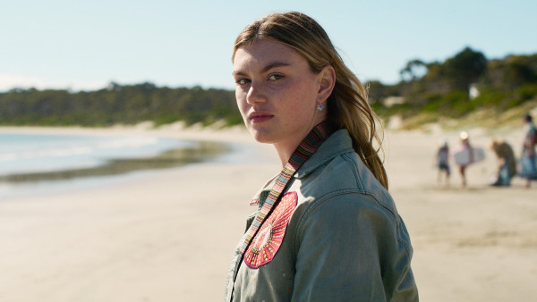 Mysterieuze nieuwe miniserie op Netflix zet iedereen op dwaalspoor en staat gelijk zeer stevig in top 10