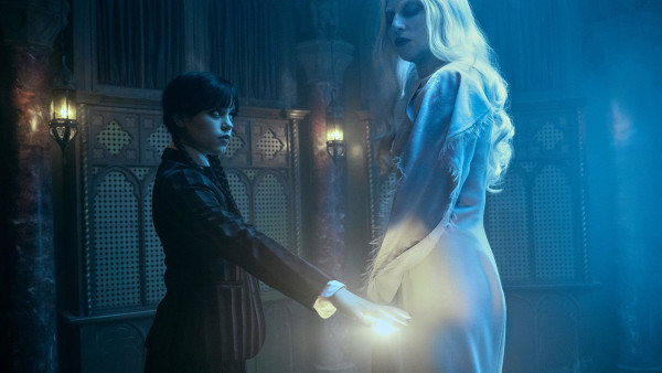 Dé fantasyserie van Netflix neemt met veel machtsvertoon de Netflix Top 10 over