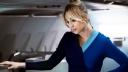Mysterieuze serie 'The Flight Attendant' met Kaley Cuoco (The Big Bang Theory) krijgt tweede seizoen